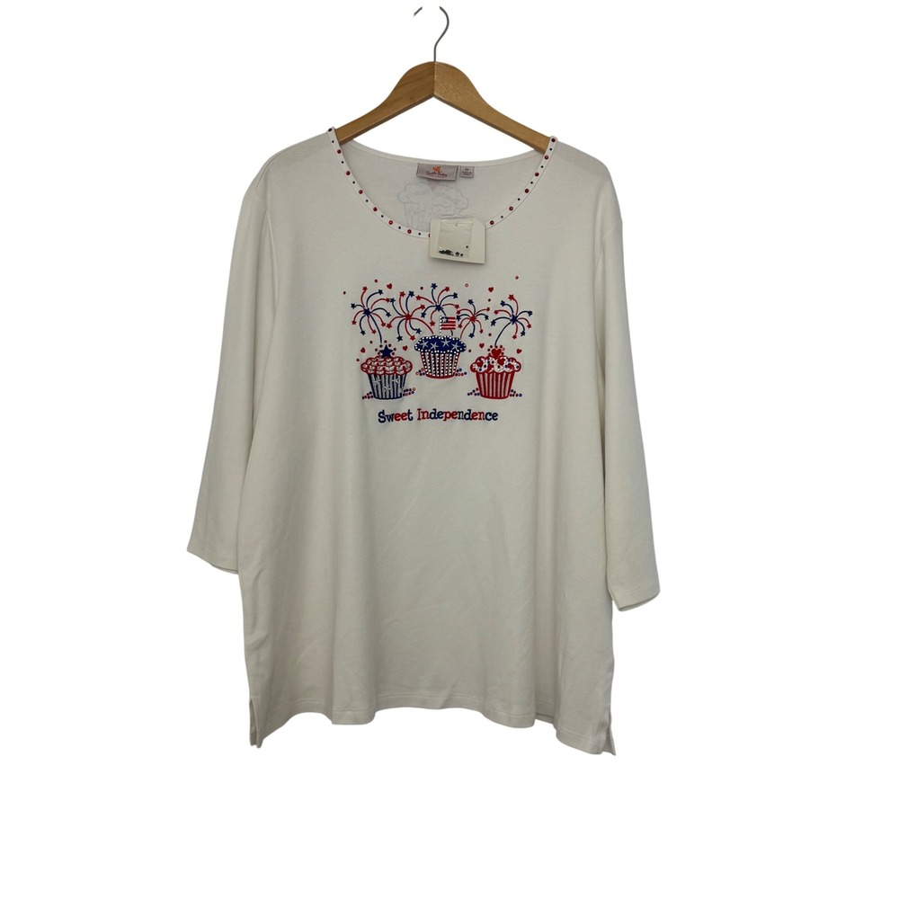 Quacker Factory Sweet Independence Cupcake Top White 3X Patriotic Rhinestone